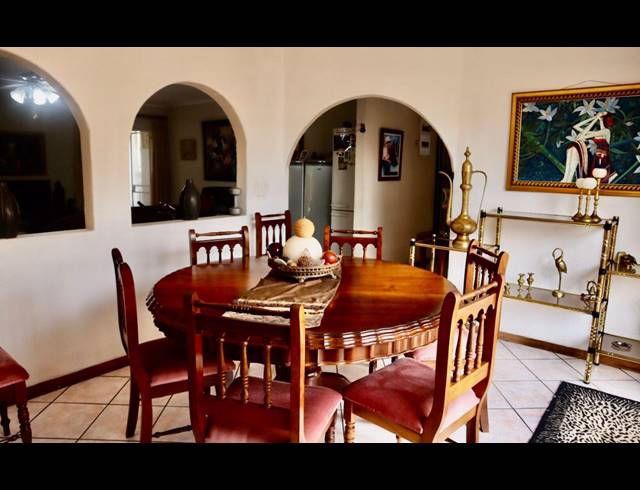 3 BEDROOM HOUSE FOR SALE IN BRACKENHURST